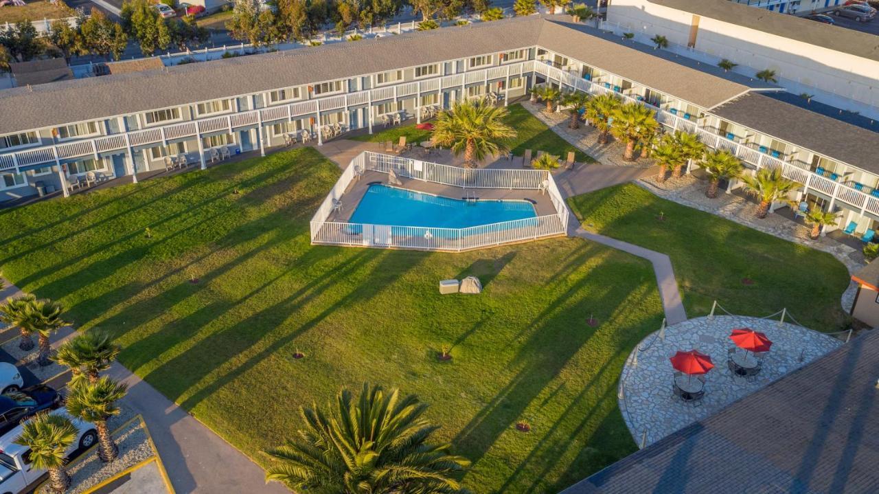 San Simeon Lodge Bagian luar foto
